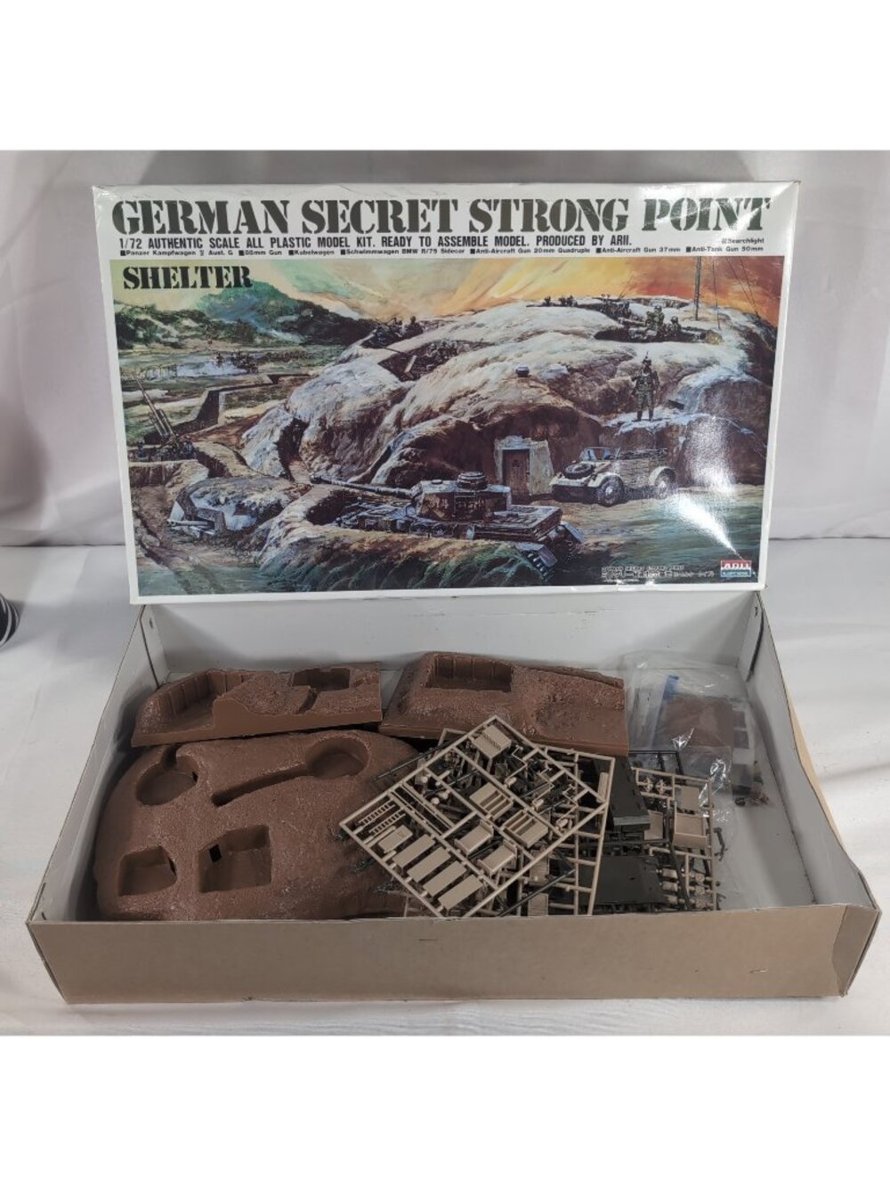ARII German Secret Strong Point Shelter 44481-4800 1/72 WWII Diorama Kit READ